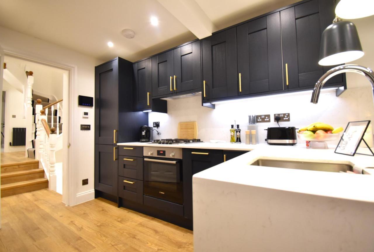 Stunning 3 Bed Apartment 런던 외부 사진