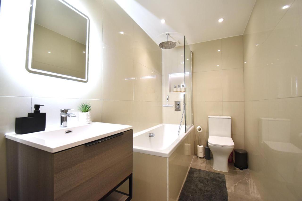 Stunning 3 Bed Apartment 런던 외부 사진