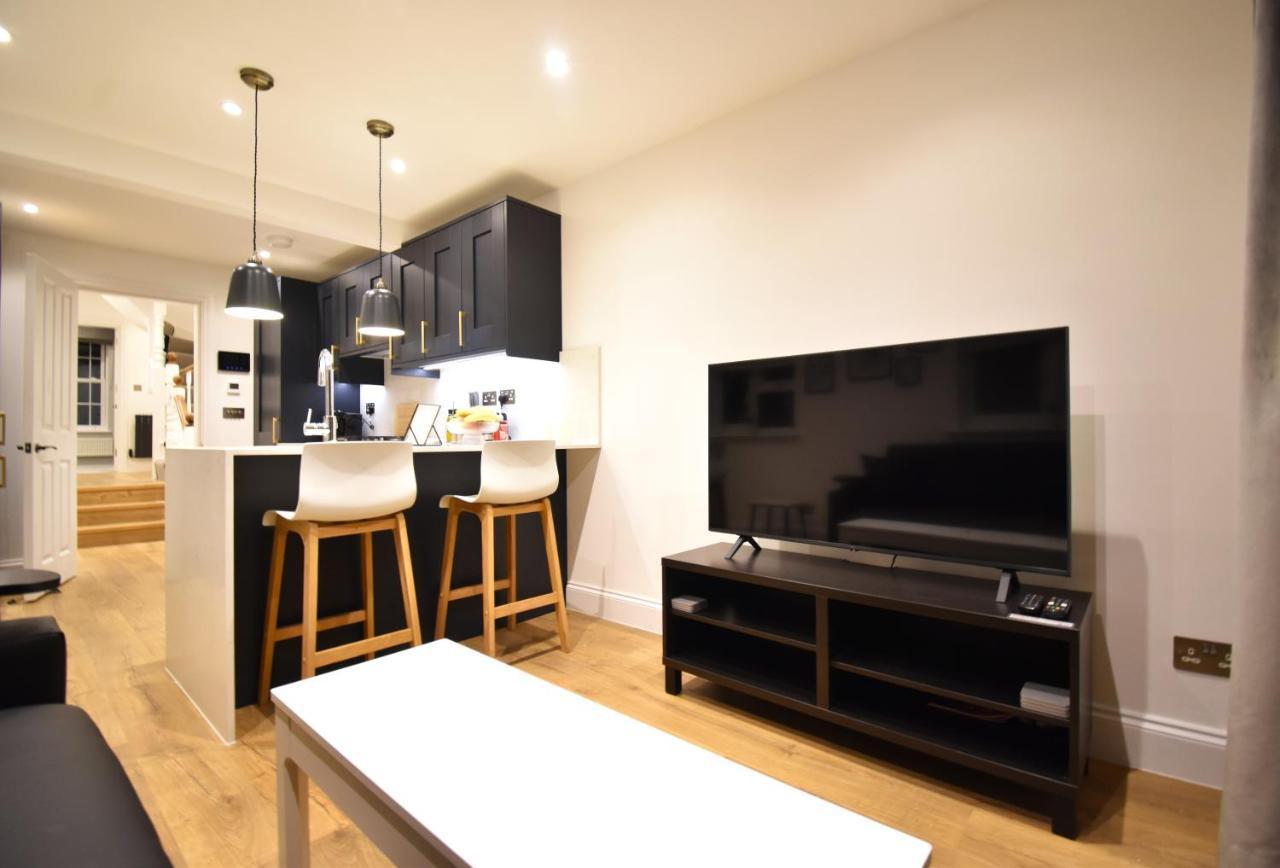 Stunning 3 Bed Apartment 런던 외부 사진